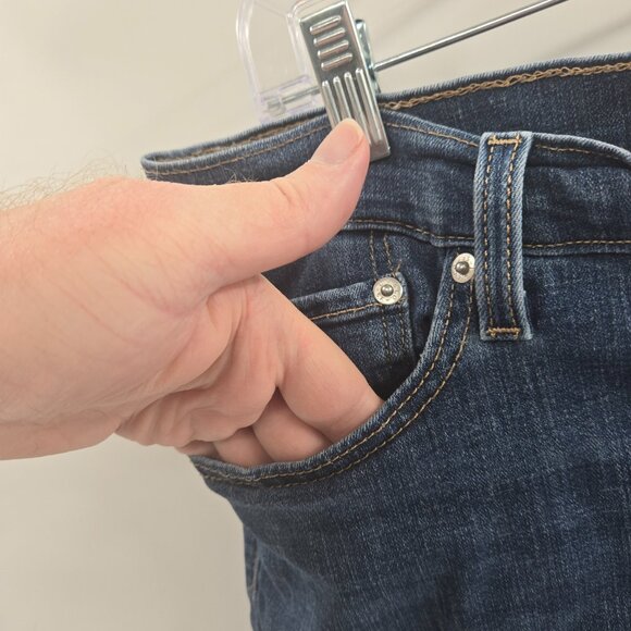 Levi's Blue Mid Length Cuffed Jean Shorts Waist Size 32 - Picture 4 of 8